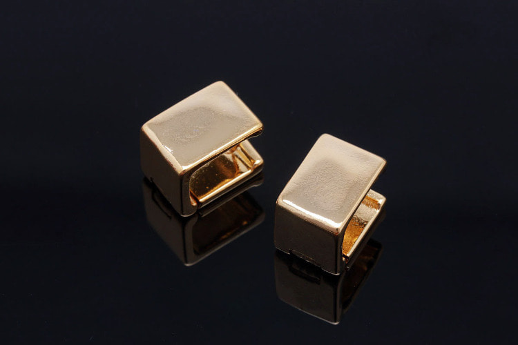 [도매] CH4037-무니켈 금도금 큐브 귀고리 (10쌍)