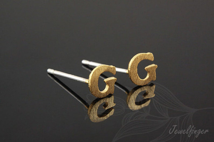 K1215-금도금 스지 이니셜 귀고리 G 은침 (1쌍)
