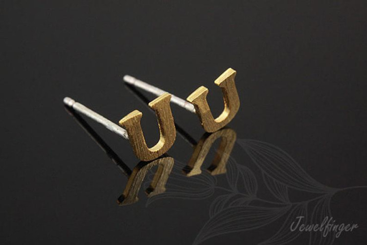 K1229-금도금 스지 이니셜 귀고리 U 은침 (1쌍)
